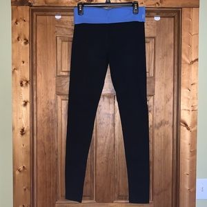 Victoria Secrets yoga leggings!